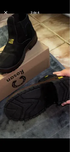 Bota infantil Cat Coturno com Elastico em Couro Legitimo, preta numeração 30