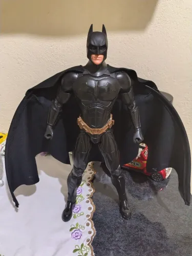 Boneco batman begins 2005 35cm