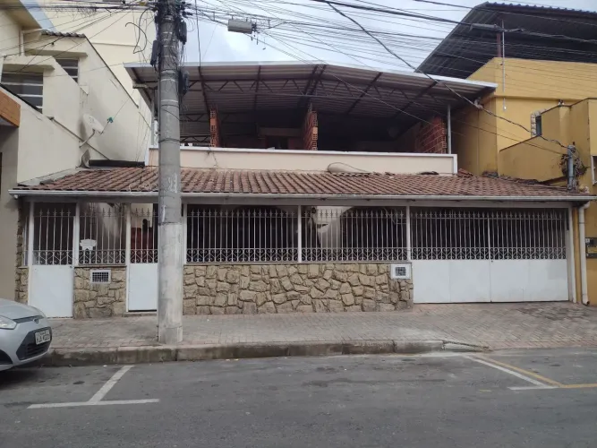 Telhado estrutura toda de ferragem