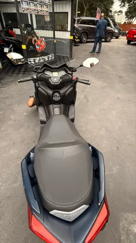 X max muito nova