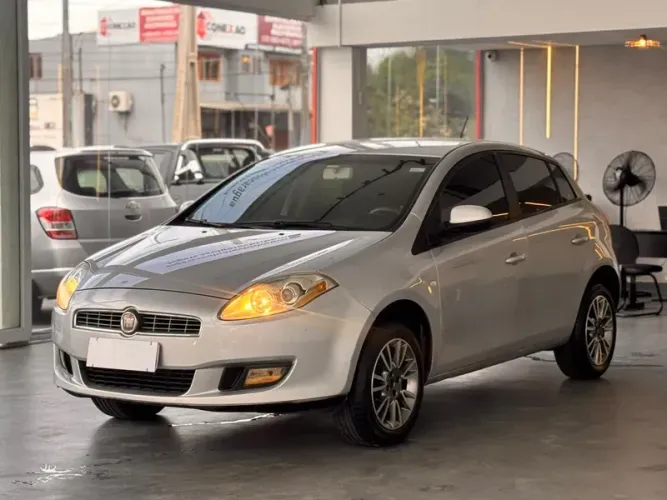 Fiat Bravo Essence 1.8 Flex 16V 5P 2012