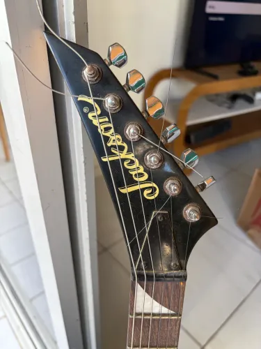 Guitarra Jackson Dinky JS22 + Pedaleira Tank G