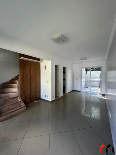 Sobrado no Condomínio 127 m² com vaga para visitantes