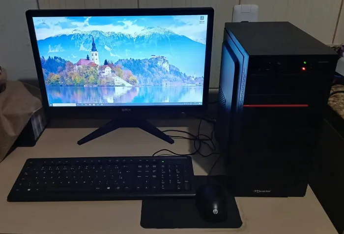 CPU computador i7, 16GB Ram, 2TB armazenamento