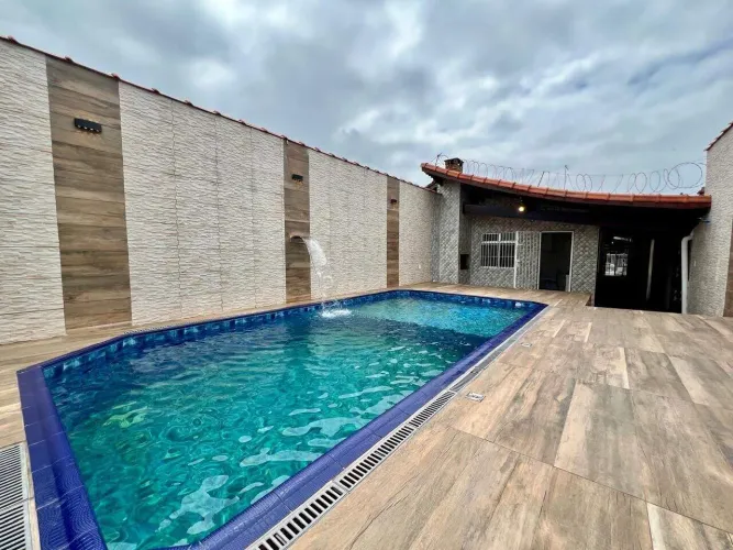 Casa com piscina à venda, 85 m² por R$ 749.000 - Jardim Imperador - Praia Grande/SP