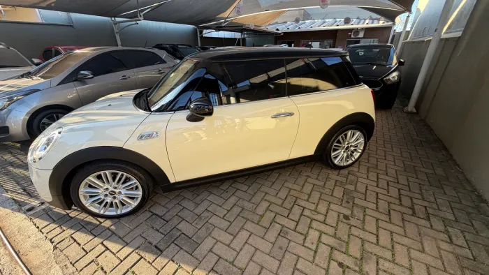 Mini Cooper S 2.0 Turbo 16V 3P Aut. 2015