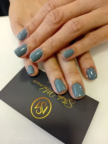 Vaga manicure pedicure