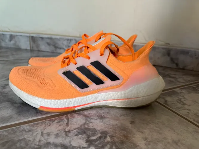 Tênis de corrida adidas ultra boost 