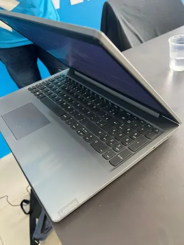 Notebook Lenovo IdeaPad S145 i5 8GB 447GB Windows 11