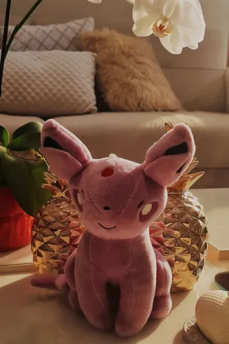 Espeon Pokémon de Pelúcia Musical - Funcionando