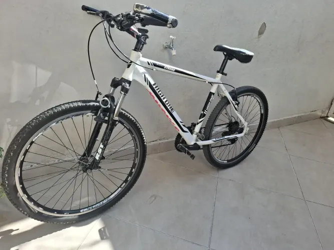 Bicicleta HIGH ONE aro 26