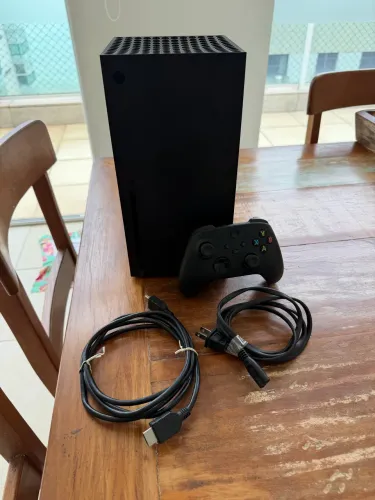 XBOX 1TB + 1 CONTROLE COM BATERIA RECARREGAVEL