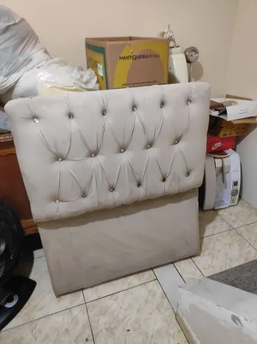 Cabeceira de cama de solteiro