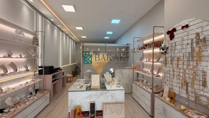 Loja à venda, 35 m² por R$ 700.000,00 - Zona 03 - Maringá/PR