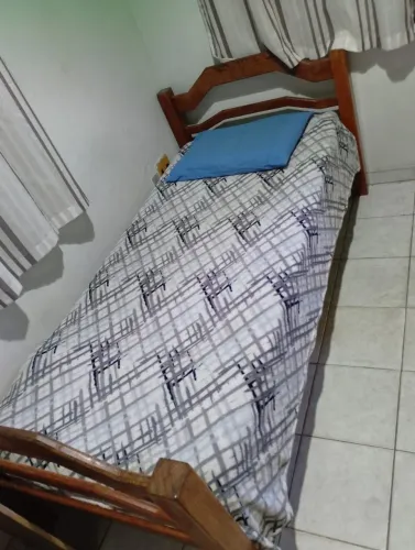 Cama de solteiro MADEIRA DE LEI