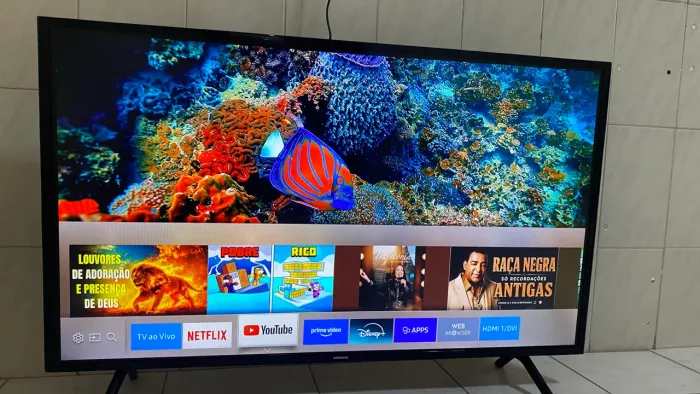 Tv smart 4k 50 polegadas Samsung tizen série 7 sem detalhes