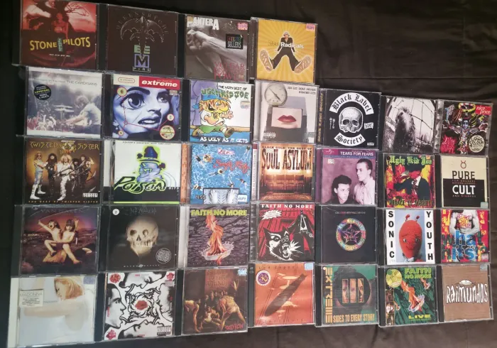 CDs - Pop e Rock - 32 unidades