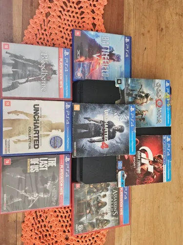 Ps4 slim com 8 jogos físicos