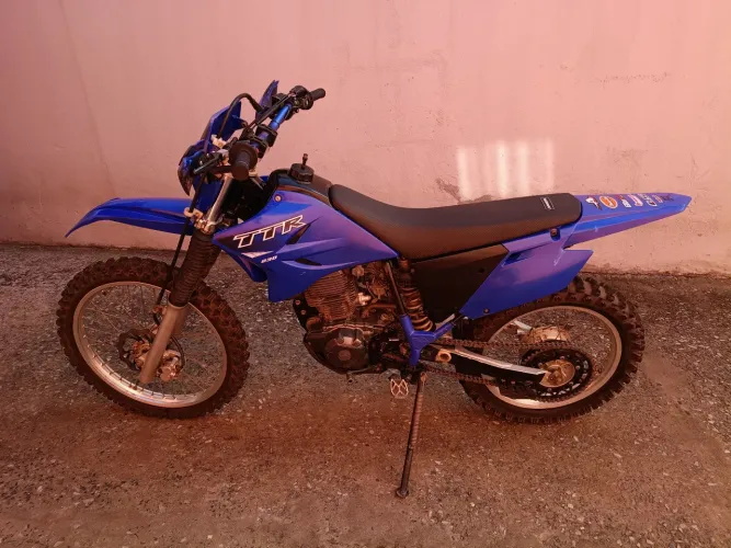 TTR 230 impecável toda equipada