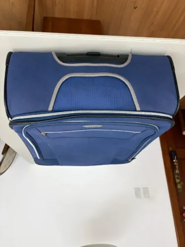 mala viagem 23 kilos azul, usada