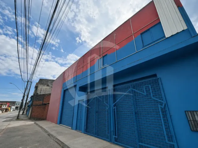 Galpão Comercial para Locação ou venda com 960m² na Av. Euclides Figueiredo