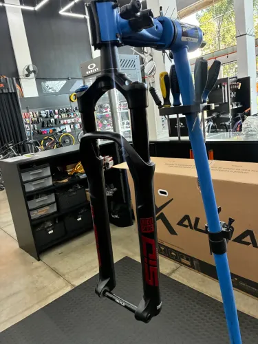 Suspensão Rockshox