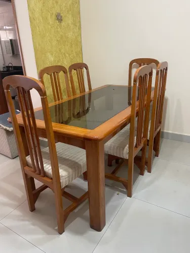 Mesa de jantar + 6 cadeiras - madeira e vidro