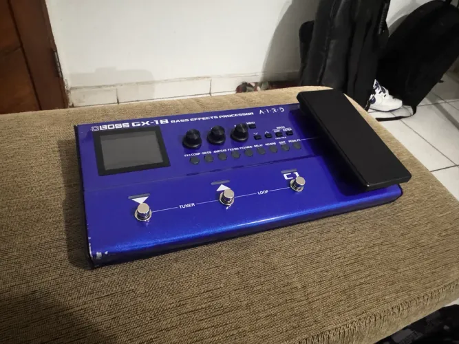Pedaleira Boss GX-1B