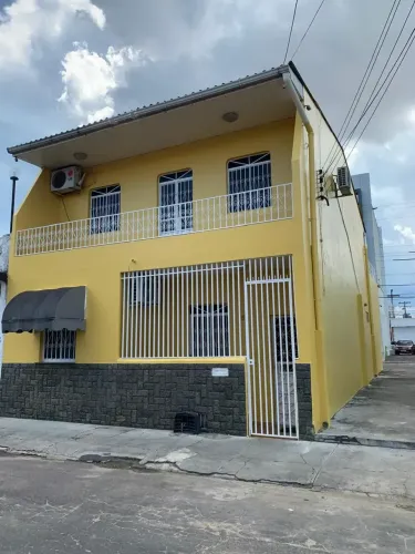 Casa Duplex no Cj Eldorado 4 Qts/ 2 Suites/ Prox  Praça do Caranguejo/ 3 Vagas