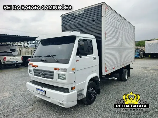 Volkswagen 8-140 Baú