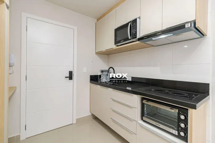 Apartamento semi-mobiliado com 1 quarto para alugar, 28 m² por R$ 3.019/mês - Centro - Cur