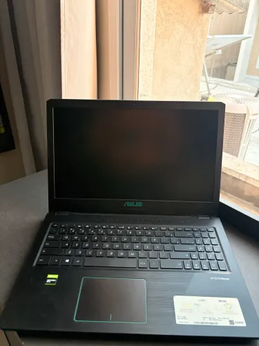 Notebook Asus M570D