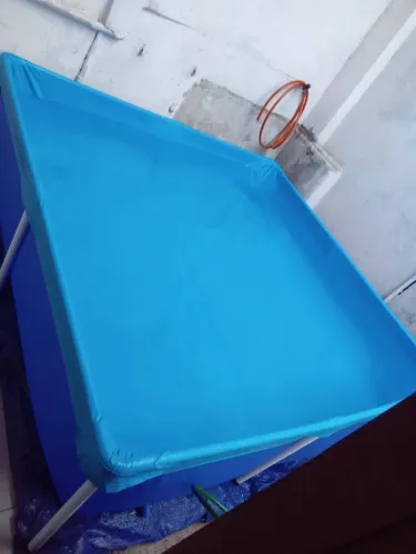 Vendo ou troco piscina 2.000 litros 