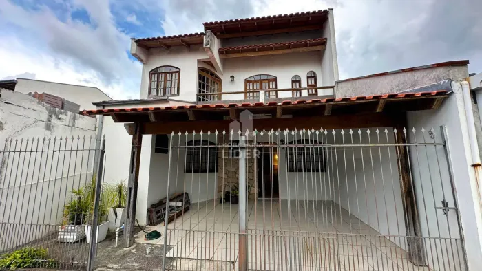 EXCELENTE SOBRADO PARA LOCAÇÃO 4 QUARTOS | BAIRRO FAZENDINHA CURITIBA