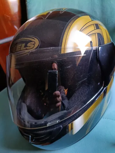 Capacete peels