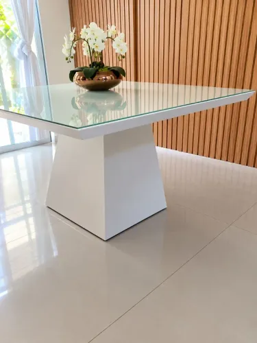 Mesa Branca em MDF laqueada 1,35x1,35