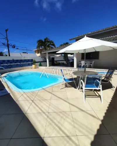 Casa Térrea para Aluguel com Piscina Privativa | Condomínio com Acesso à Praia