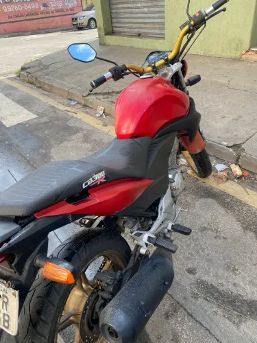 CB 300