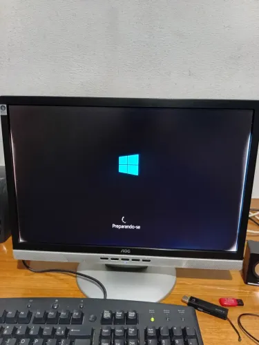 Monitor AOC