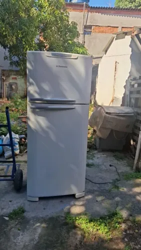 Geladeira Electrolux Frost Free DFF34 Premium 