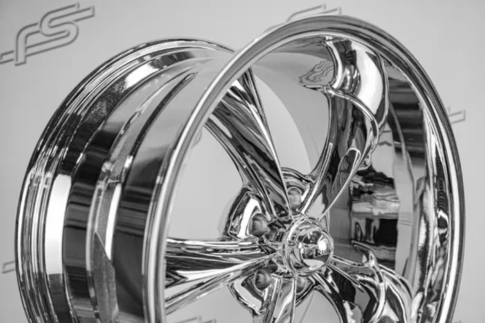 Rodas Ridler 695 Cromada 20 / Talas 8,5 e 10 / furação 5x114,3