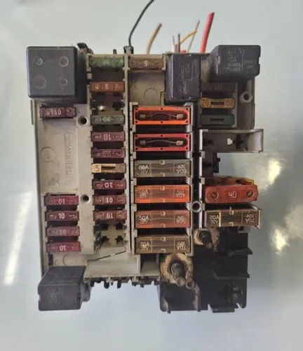 Caixa Fusivel Rele Externo Citroen Xsara Break 1.6