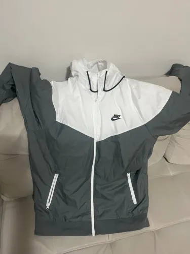 Casaco NIKE CORTA VENTO