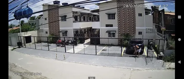 Alugo lindo kitnet mobiliado, aconchegante e tranquilo. Taxas incluídas.