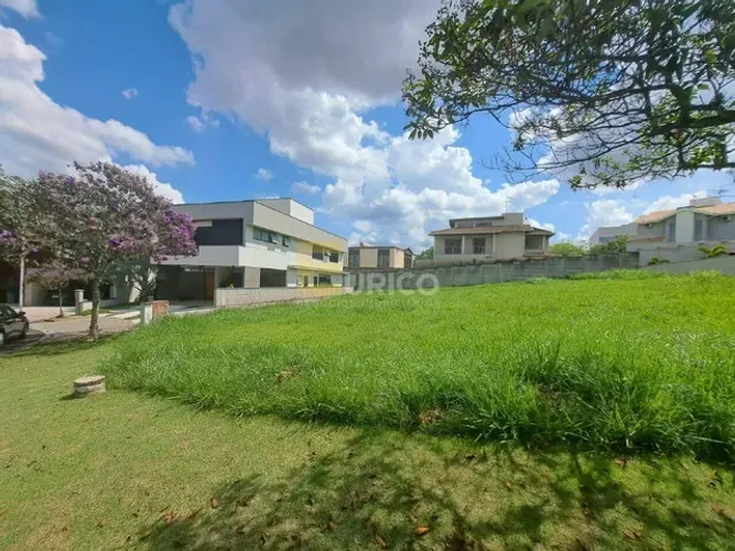 Terreno em Condomínio à venda no Condomínio Canto Del Bosco em Valinhos/SP