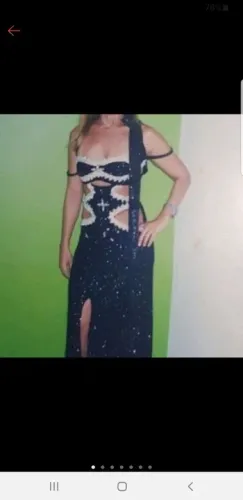 Vestido de dança do ventre preto com detalhes prateados