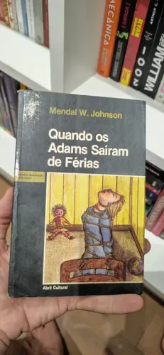 Livro quando os Adams saíram de férias