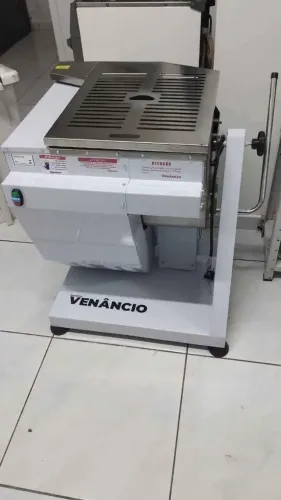 Amassadeira semi-rápida 25Kg Venâncio - Marcos