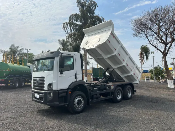 Vw 26280 Caçamba Basculante 6x4 31.000 km