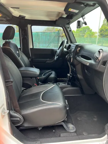 Jeep Wrangler Unlimited Sport 3.6 V6 284cv 4P 2015